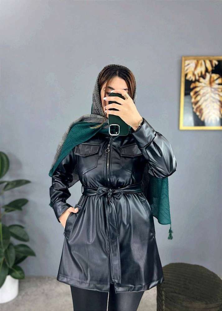 مانتو کتی چرم